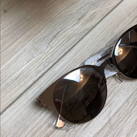 Joes Jeans Round Silver Metallic Frame NWT - Picture 2 of 4